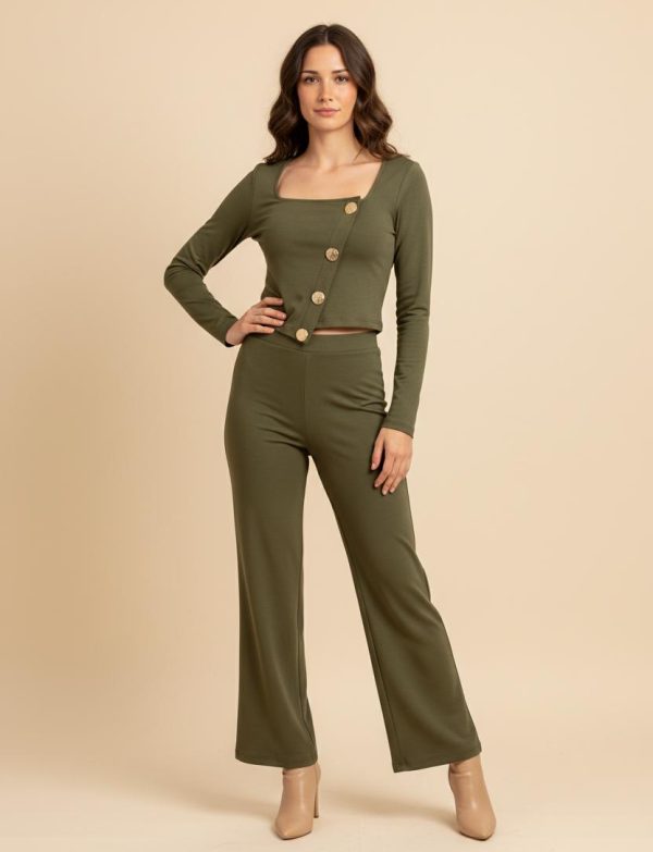Ensemble Coordonné "Safari Chic" – Top Court & Pantalon Large Kaki