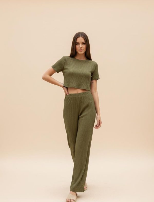 Ensemble deux pièces pour femmes avec t-shirt court à manches courtes à col…