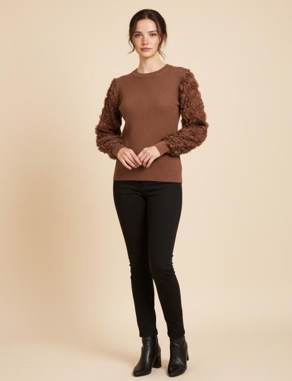 Pull femme élégant à col rond ajusté, avec patchwork floral sur…