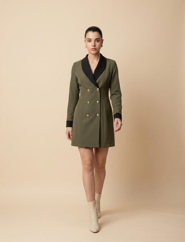 Robe courte minimaliste de haute qualité à contraste noir et blanc, à manches longu… (Copie)